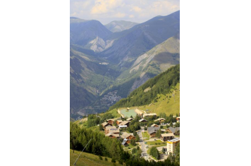 Les 2 Alpes en été Office de Tourisme Les 2 Alpes / Monica DALMASSO